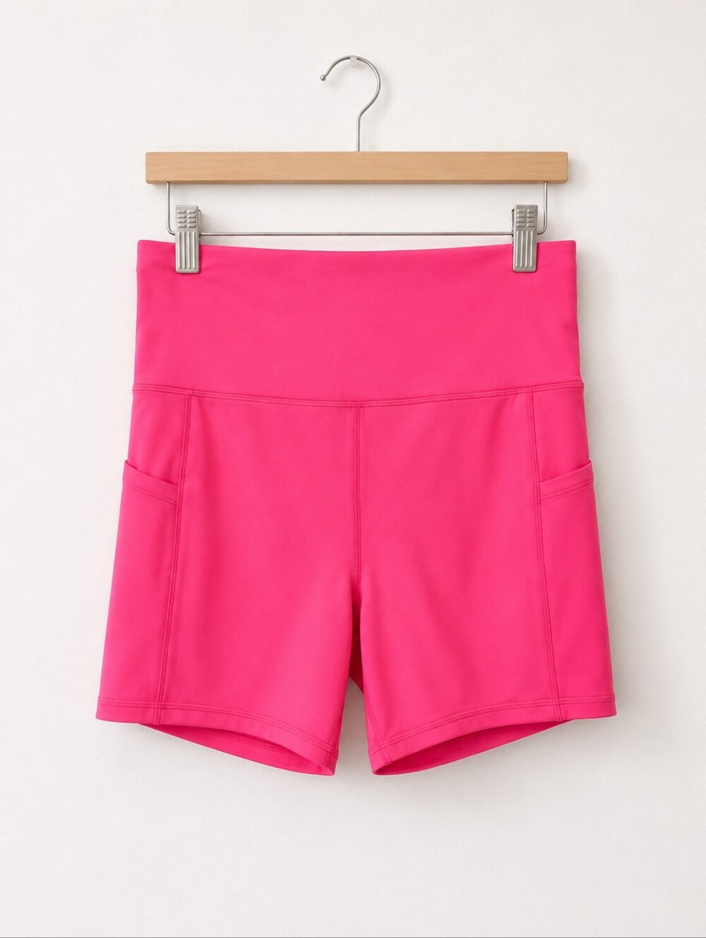 4/$15🟢•Daisy Fuentes Fit Athletic Shorts